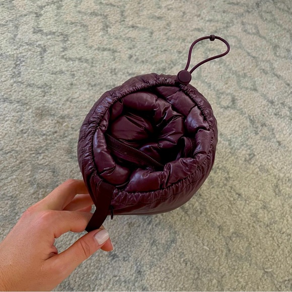 Lululemon Packable Down Jacket. Size 4 - Picture 3 of 5